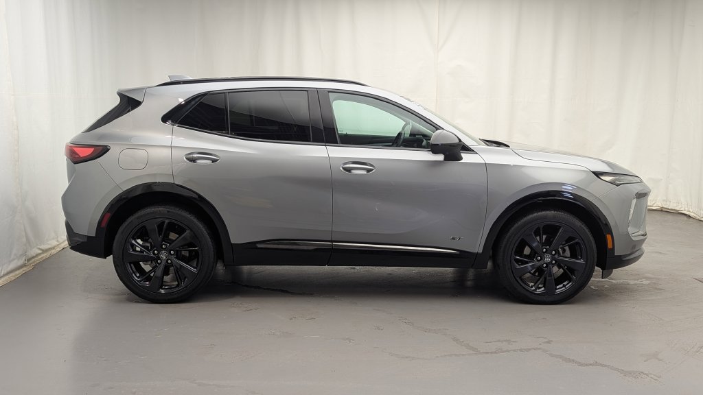 Certified 2024 Buick Envision Sport Touring AWD/4WD image 4