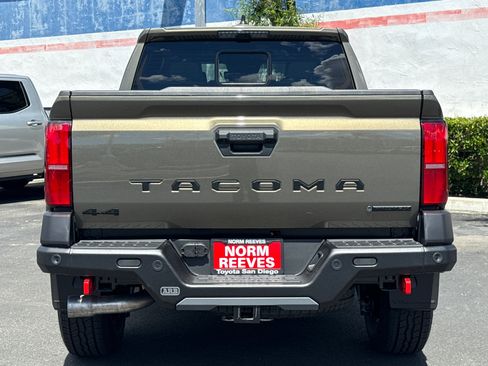 New 2026 Toyota Tacoma TRD Off-Road AWD/4WD image 9
