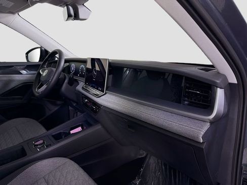 New 2026 Volkswagen Tiguan S image 27