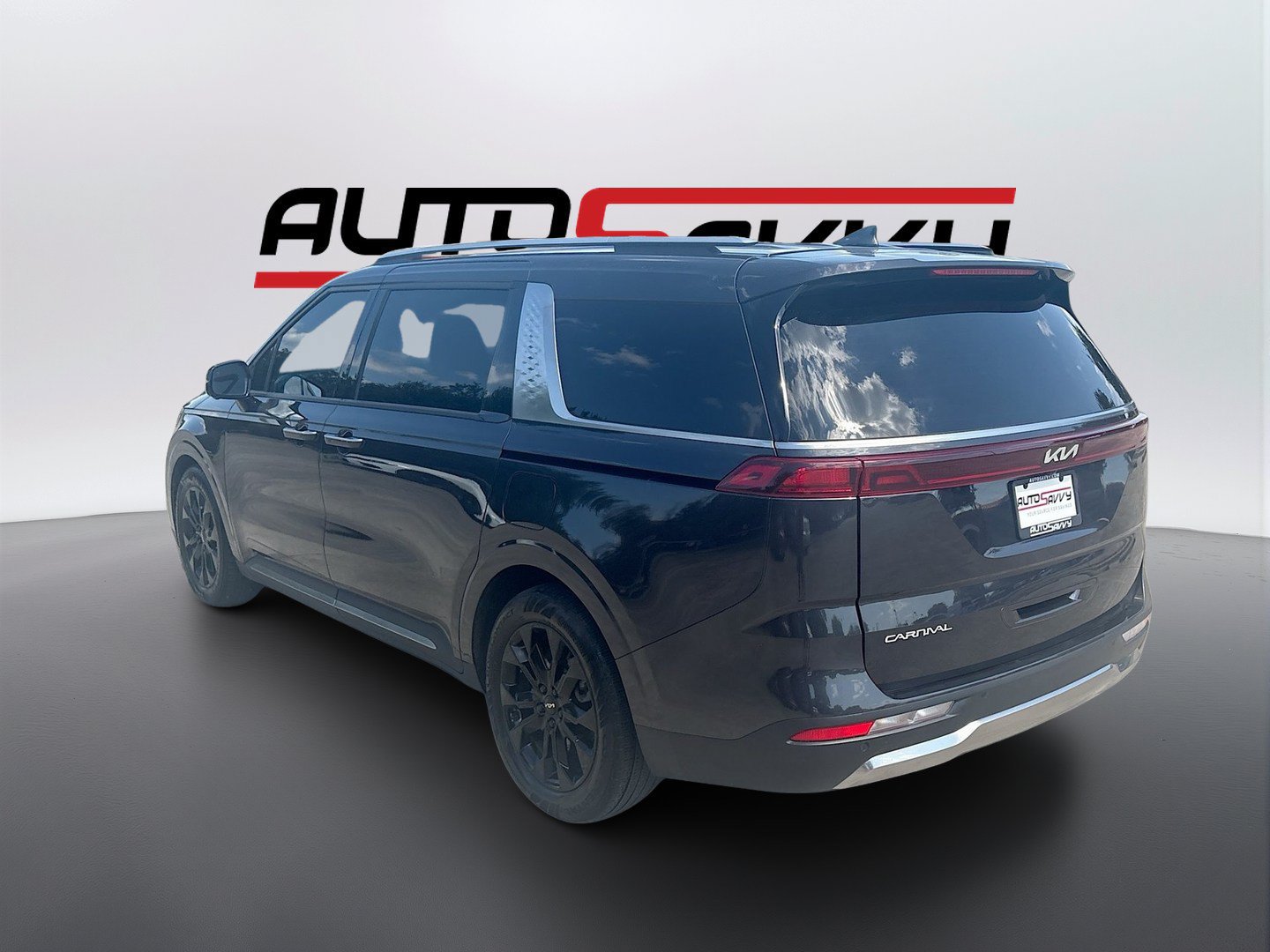 Used 2024 Kia Carnival SX FWD image 5