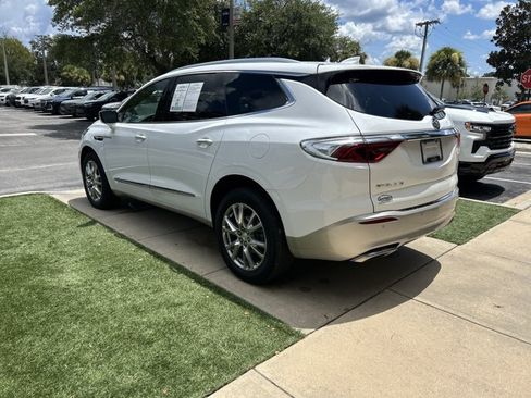 Used 2022 Buick Enclave Premium FWD image 4