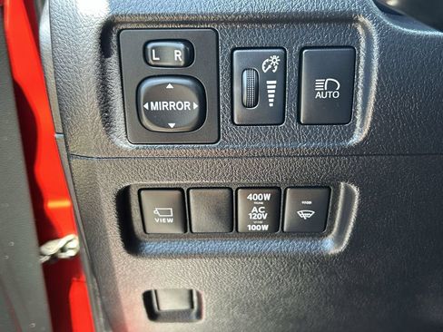 Used 2022 Toyota 4Runner Limited AWD/4WD image 18