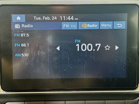 Used 2025 Hyundai Venue SEL image 21