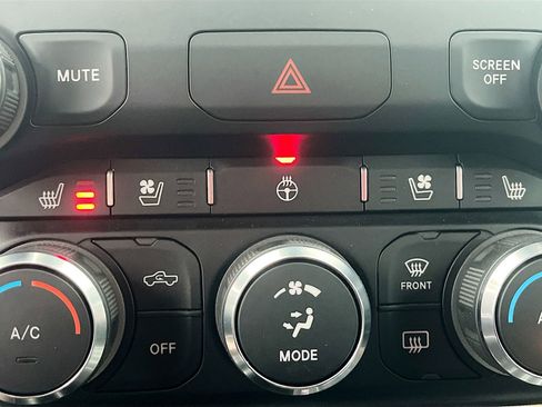 Used 2022 RAM 1500 Laramie AWD/4WD image 20