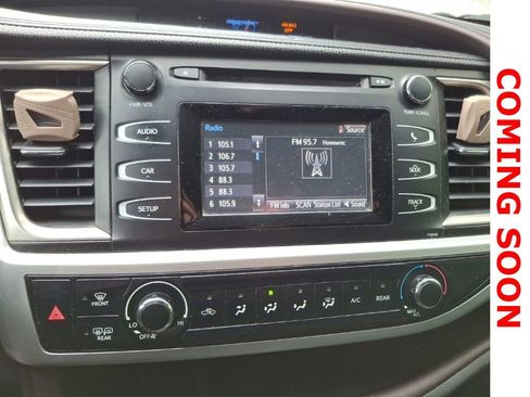 Used 2015 Toyota Highlander LE AWD/4WD image 12