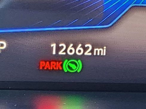 Certified 2024 Volkswagen Taos SE image 28