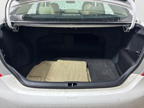 Used 2012 Toyota Camry XLE w/ Leather Pkg FWD image 27