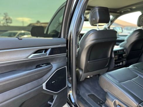 New 2025 Jeep Wagoneer Series III w/ Premium Group I image 13