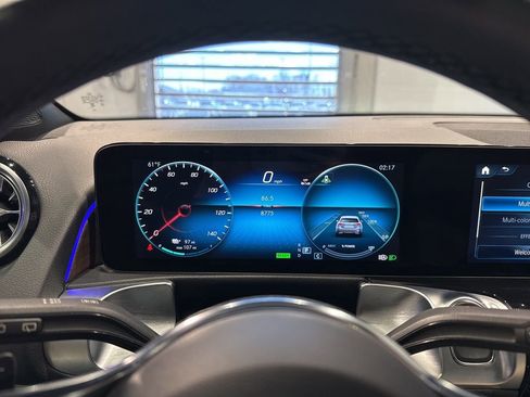 Used 2023 Mercedes-Benz EQB 300 4MATIC w/ Exclusive Package image 25