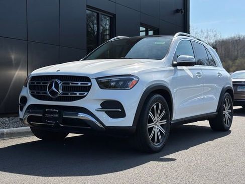Used 2025 Mercedes-Benz GLE 350 4MATIC image 2