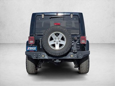 Used 2015 Jeep Wrangler Sahara image 7