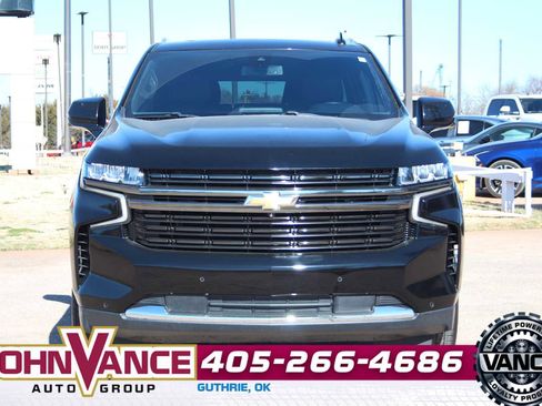 Used 2021 Chevrolet Suburban LT w/ LT Signature Package image 2