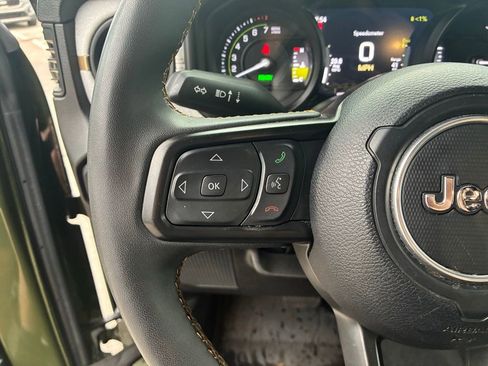 Used 2024 Jeep Wrangler Unlimited AWD/4WD image 16
