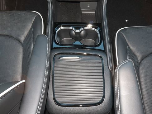 New 2026 Chrysler Pacifica Limited w/ S Appearance Package image 22