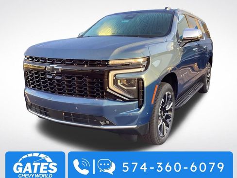 New 2025 Chevrolet Suburban Premier image 2