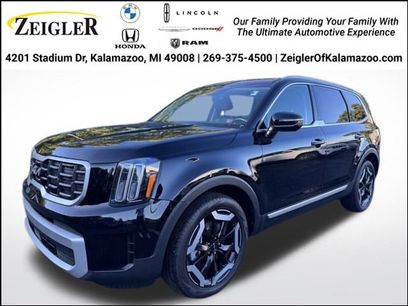 Used 2024 Kia Telluride S w/ S Sunroof Package