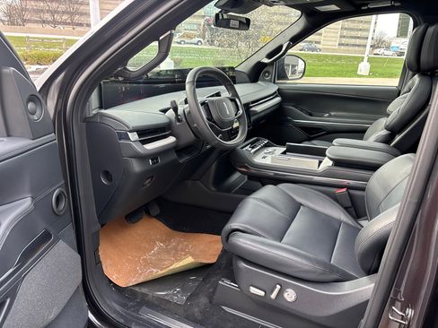 New 2026 Lincoln Navigator Reserve w/ Jet Appearance Package AWD/4WD image 24