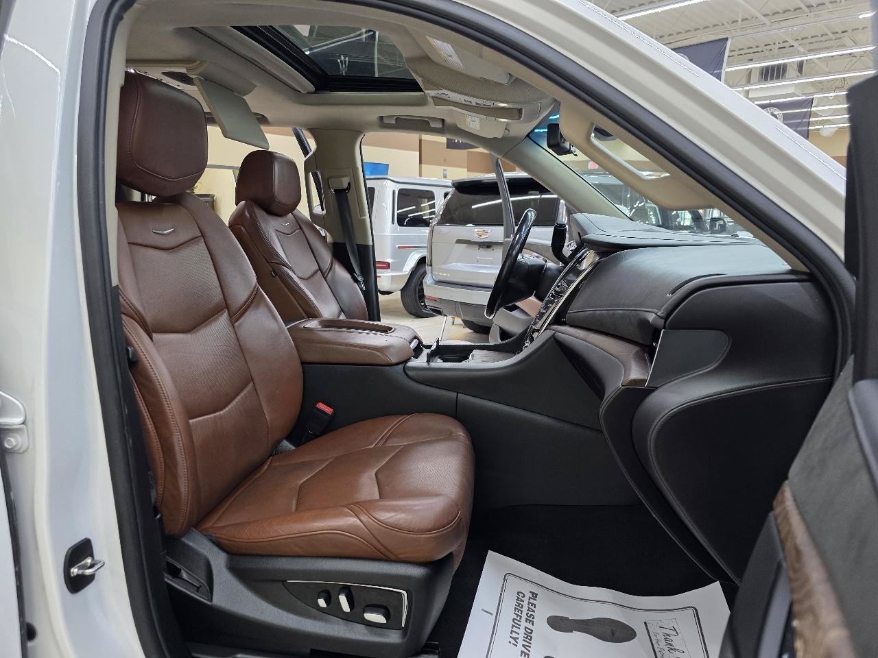 Used 2019 Cadillac Escalade Premium Luxury AWD/4WD image 22