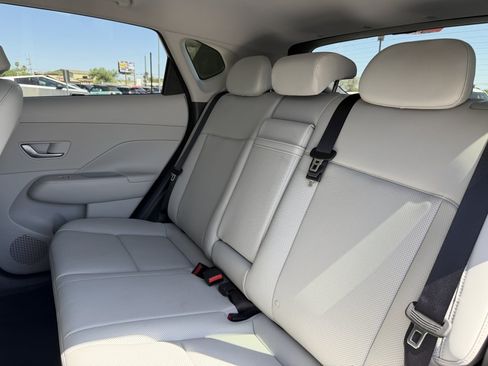 Used 2025 Hyundai Kona Limited FWD image 36