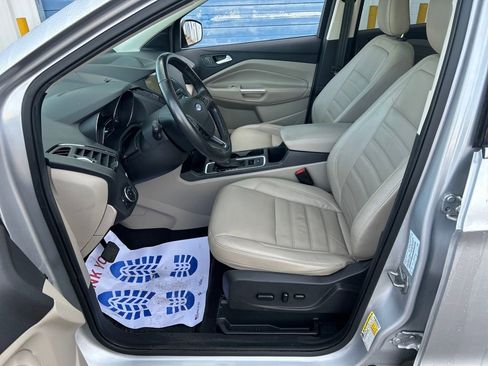 Used 2019 Ford Escape Titanium image 13