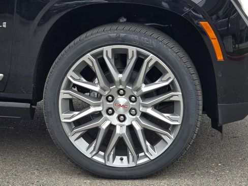 New 2026 GMC Yukon XL Denali w/ Denali Reserve Package image 45