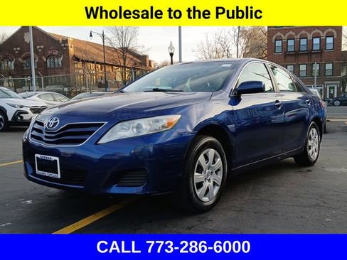 Used 2010 Toyota Camry image 6