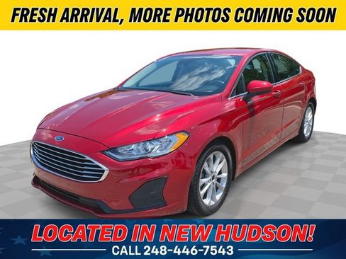 Used 2020 Ford Fusion SE FWD image 1