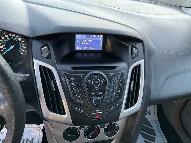 Used 2012 Ford Focus SE FWD image 25