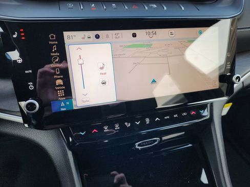 New 2026 Jeep Grand Cherokee Altitude image 15