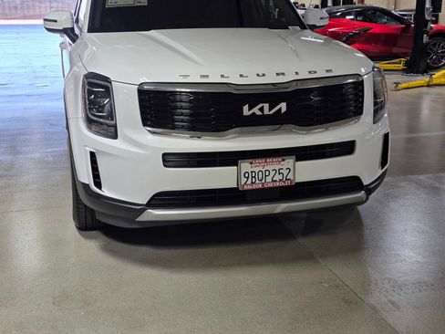 Used 2022 Kia Telluride LX AWD/4WD image 9