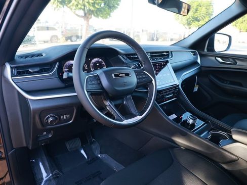 New 2026 Jeep Grand Cherokee L Laredo AWD/4WD image 11