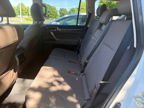 Used 2023 Lexus GX 460 Premium w/ Premium Plus Package AWD/4WD image 9