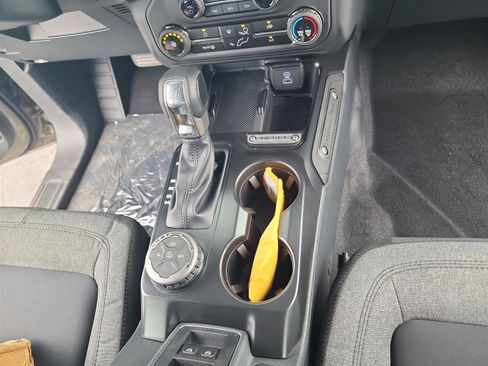 New 2025 Ford Bronco 4-Door image 26