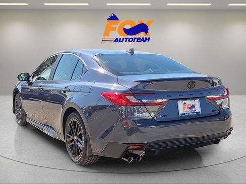 Used 2026 Toyota Camry SE w/ Convenience Package image 3