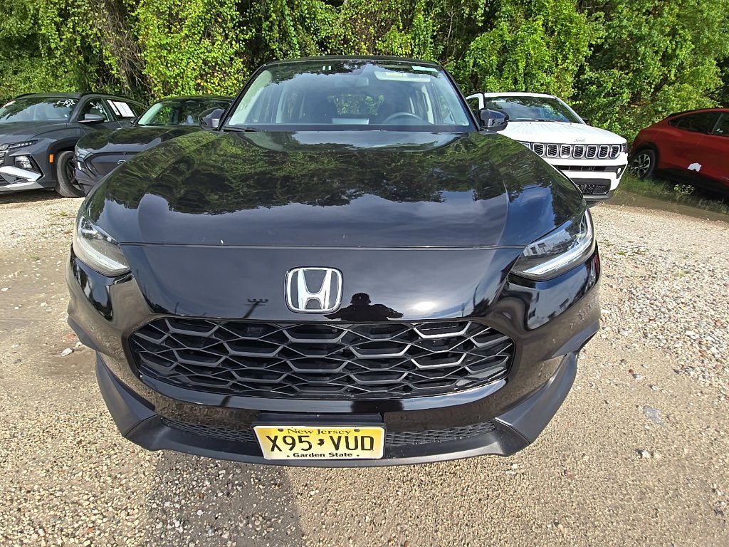 Used 2025 Honda HR-V LX image 2