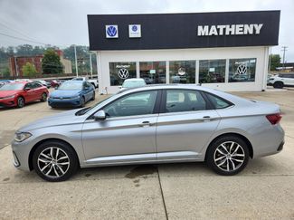 New 2025 Volkswagen Jetta SE video 2