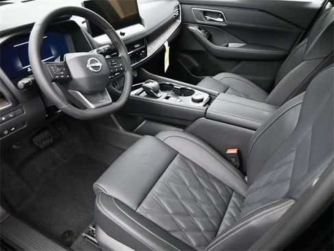 New 2026 Nissan Rogue Platinum w/ Platinum Premium Package image 9