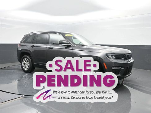 Used 2023 Jeep Grand Cherokee Limited image 4