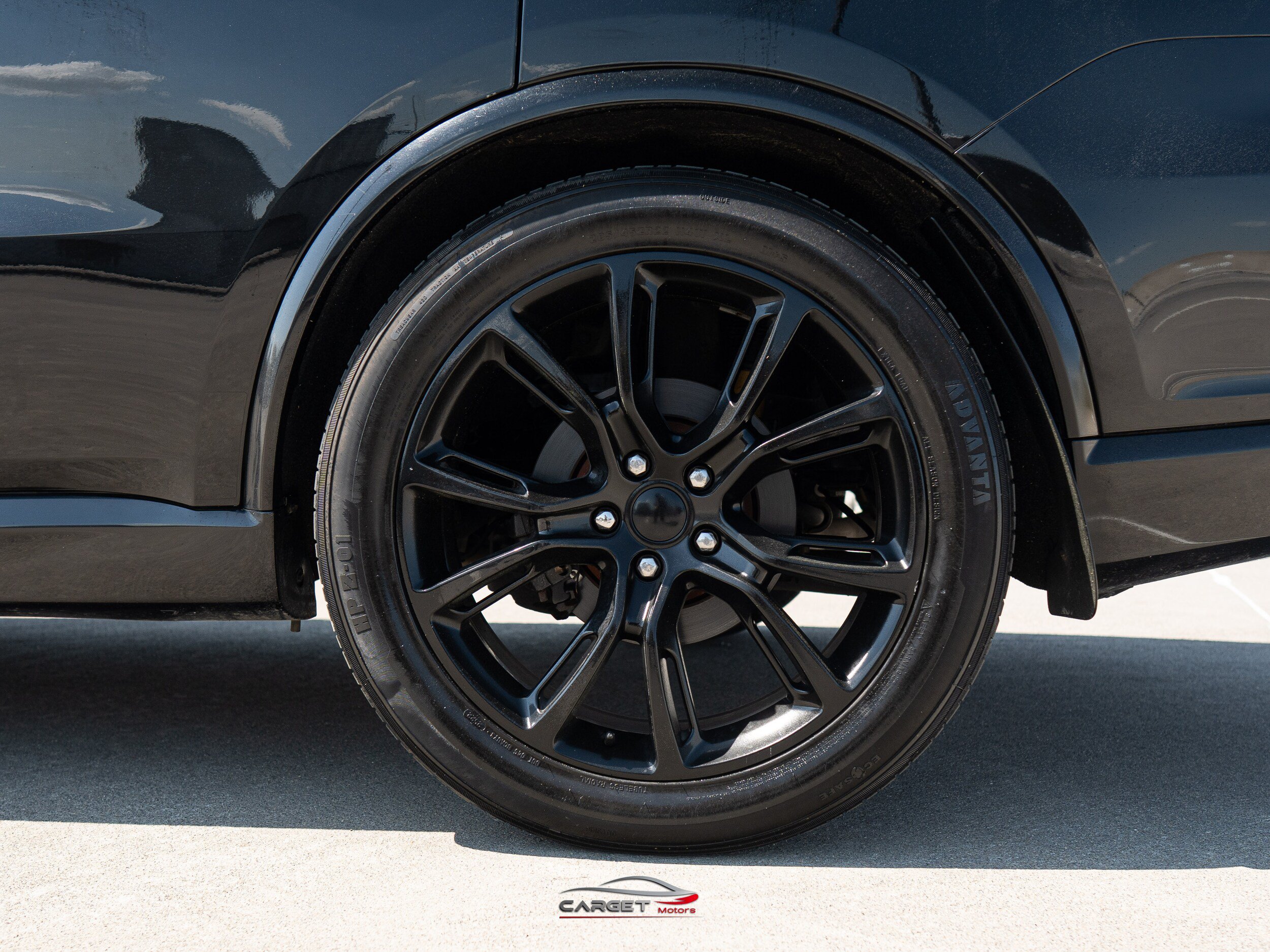 Used 2018 Dodge Durango SRT w/ SRT Interior Appearance Group AWD/4WD image 12