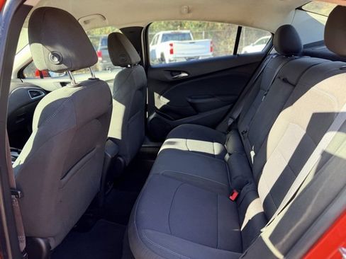 Used 2017 Chevrolet Cruze LT w/ Convenience Package image 24