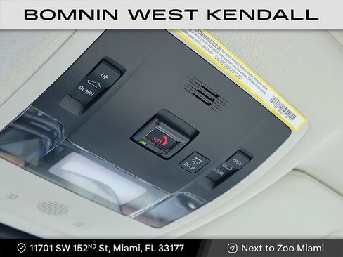 Used 2025 Lexus ES 350 w/ Premium Package image 27