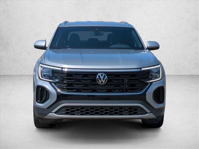 Used 2026 Volkswagen Atlas Cross Sport SE FWD image 2