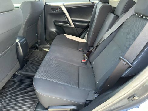 Used 2017 Toyota RAV4 XLE AWD/4WD image 13