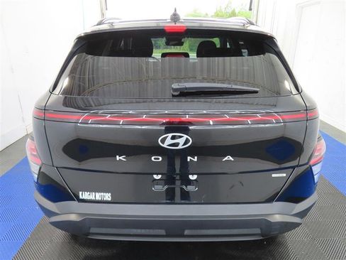 Used 2024 Hyundai Kona SEL w/ Convenience Package AWD/4WD image 11
