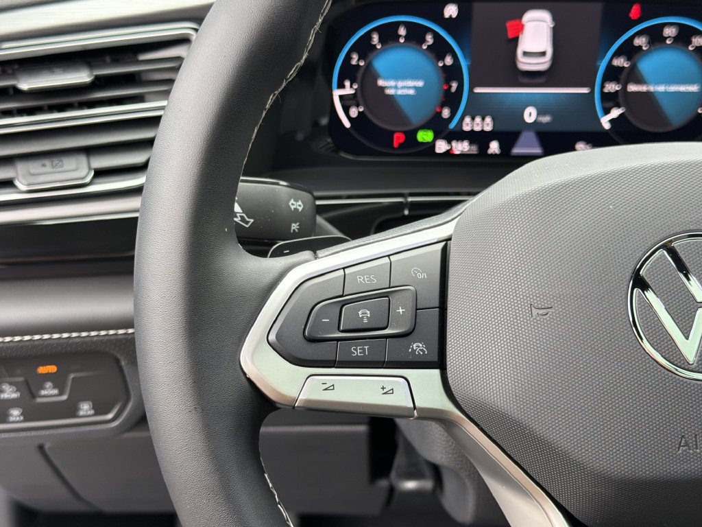 New 2025 Volkswagen Atlas Cross Sport SE FWD image 24