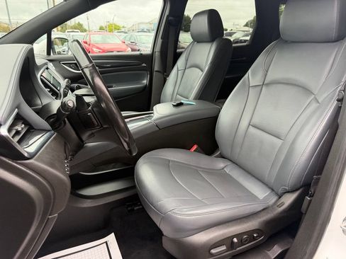 Used 2022 Buick Enclave Premium AWD/4WD image 6