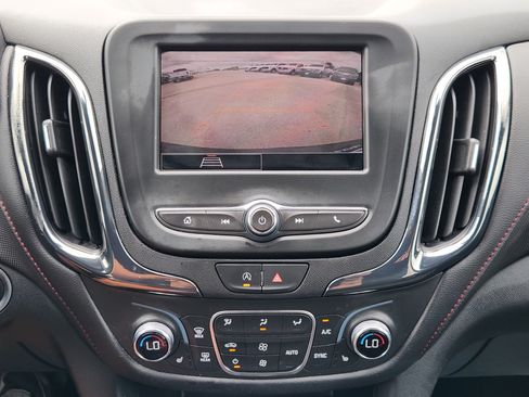 Used 2023 Chevrolet Equinox RS FWD image 19