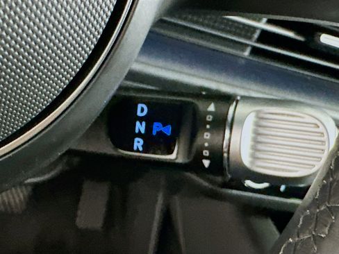 Used 2024 Hyundai Ioniq 6 SE RWD image 25