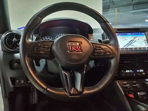 Used 2017 Nissan GT-R Premium AWD/4WD image 20