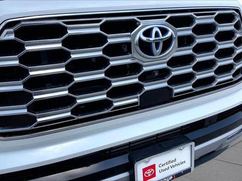 Used 2023 Toyota Sequoia Capstone RWD image 29